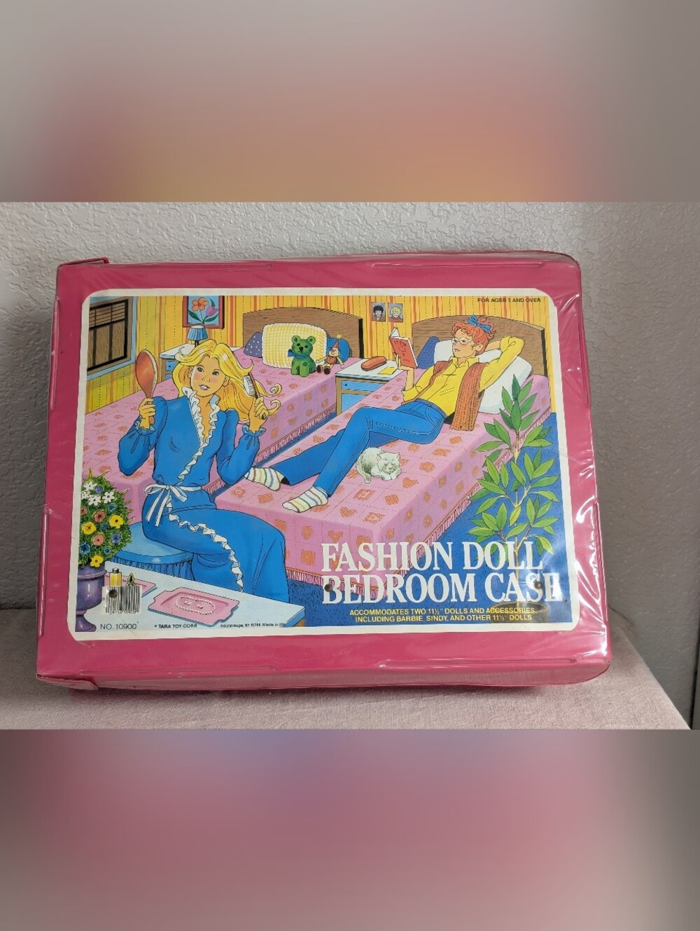 1985 Tara Toy Fashion Doll Bedroom Case Vintage Barbie Pink 80s 11" Dolls